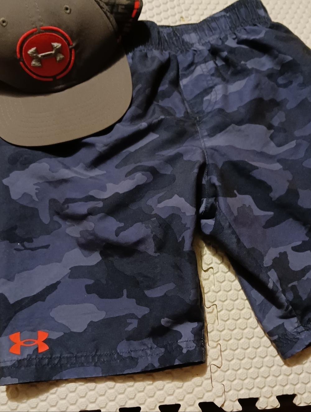 Under Armour Navy Blue Camo Kids Swim Shorts with Gray/Orange Hat